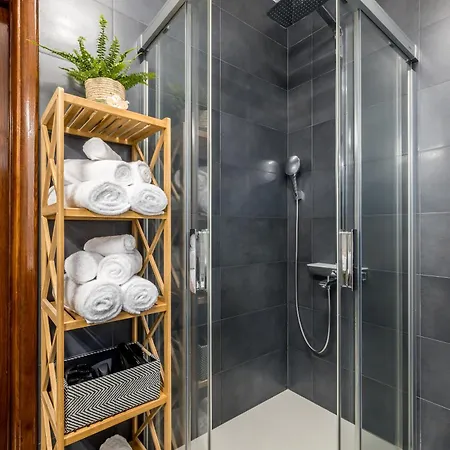 Oasis By Bacvice Beach, Private Parking & Garden - Casa Moro * Split