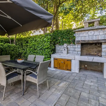 Apartmán Oasis By Bacvice Beach, Private Parking & Garden - Casa Moro *