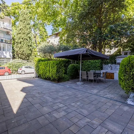 Oasis By Bacvice Beach, Private Parking & Garden - Casa Moro Apartmán *