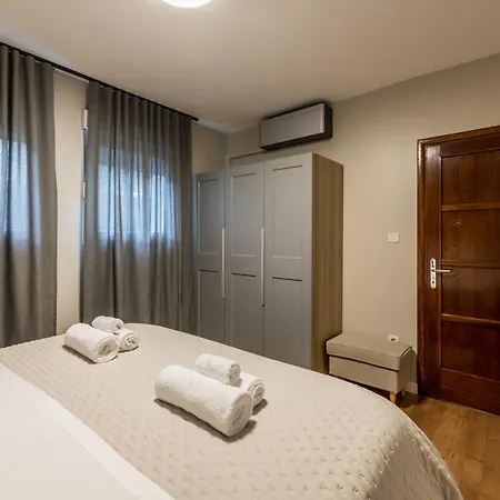 Apartmán Oasis By Bacvice Beach, Private Parking & Garden - Casa Moro