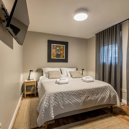 Oasis By Bacvice Beach, Private Parking & Garden - Casa Moro Apartmán *