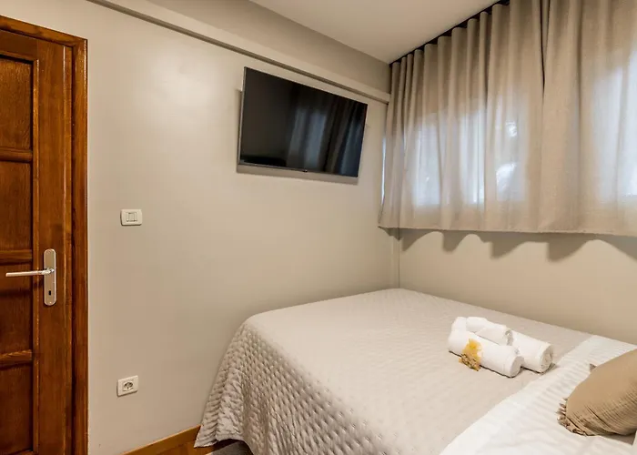 Oasis By Bacvice Beach, Private Parking & Garden - Casa Moro Apartment *