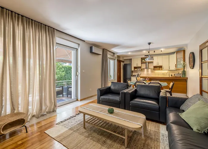 Apartment Oasis By Bacvice Beach, Private Parking & Garden - Casa Moro