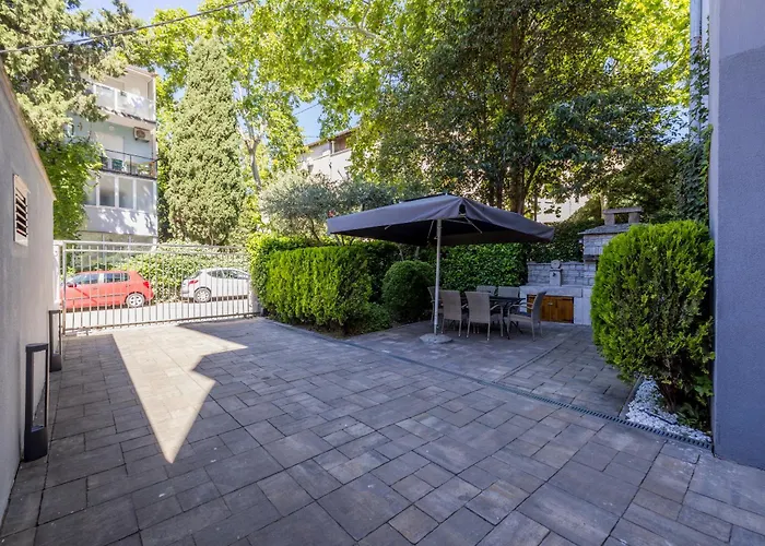 Oasis By Bacvice Beach, Private Parking & Garden - Casa Moro Apartment *