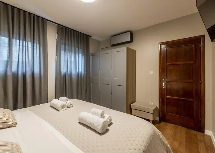 Apartment Oasis By Bacvice Beach, Private Parking & Garden - Casa Moro