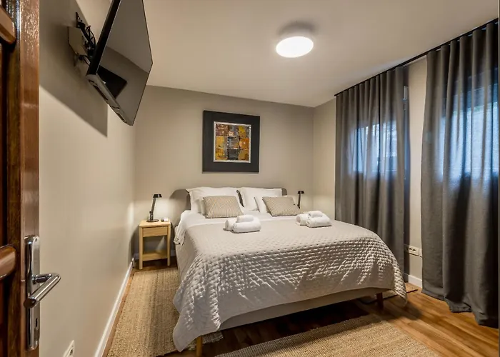 Oasis By Bacvice Beach, Private Parking & Garden - Casa Moro Apartment *